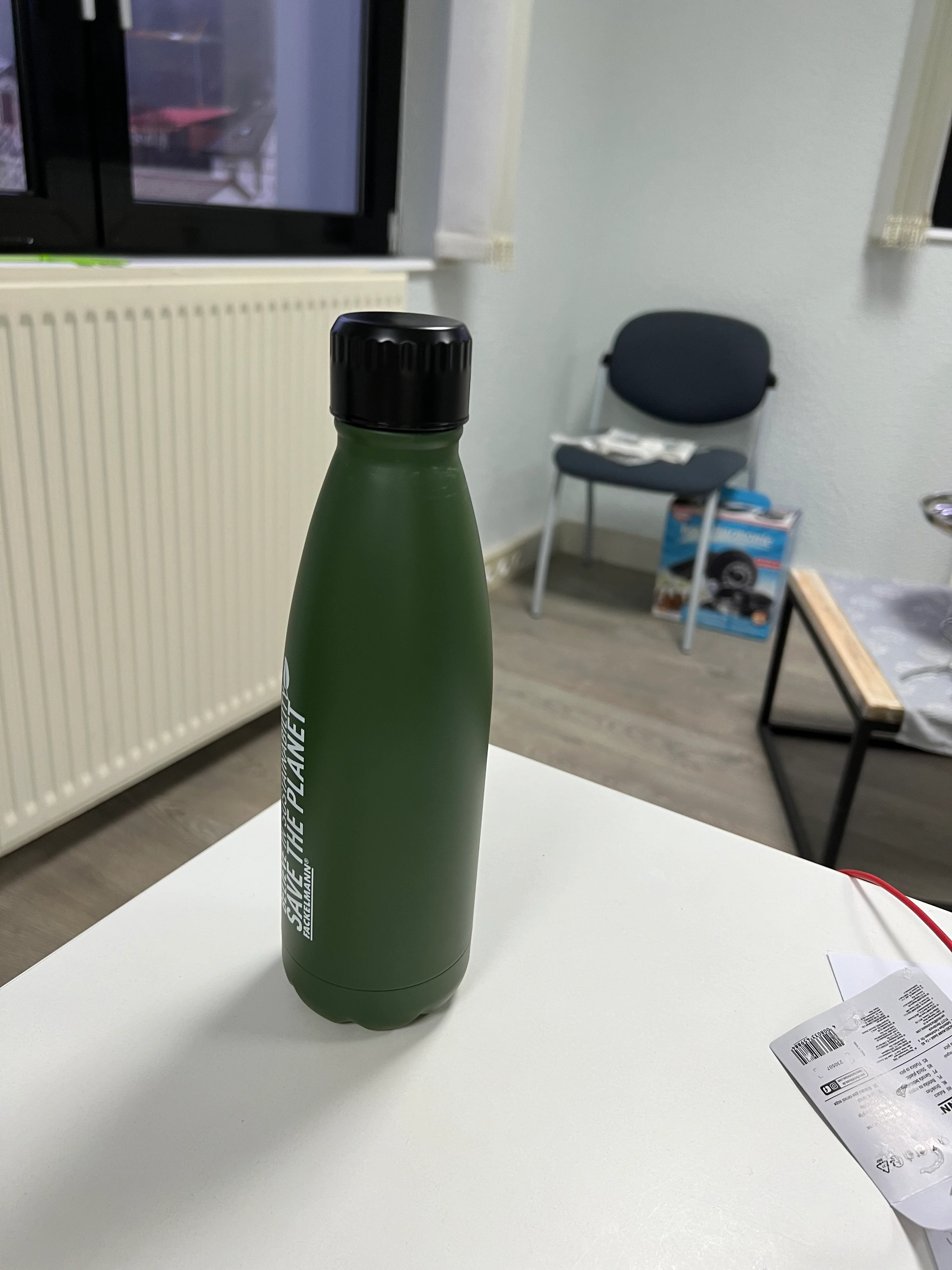 Bouteille isotherme 500 ml coloris aléatoire Fackelmann Move - Image 15