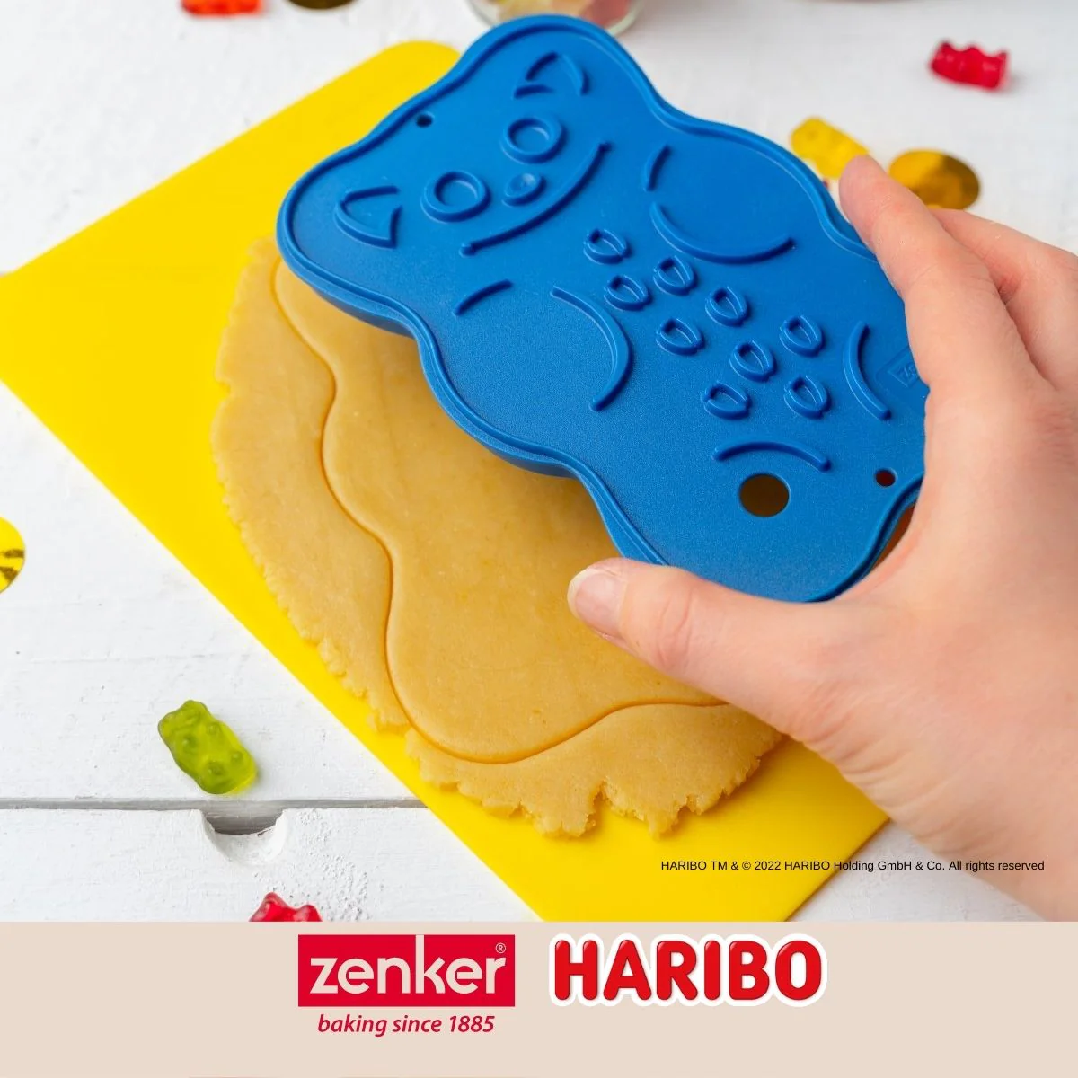 Emporte-pièce biscuits 2 en 1 en plastique Zenker Haribo - Image 6