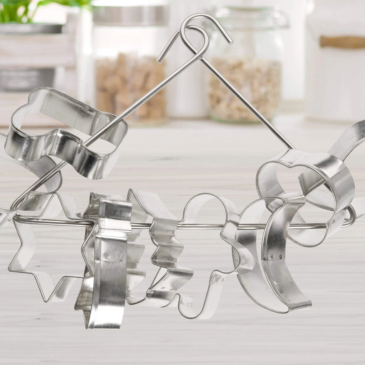 Ensemble avec plaque à pâtisserie extensible et 9 emporte-pièces sur cintre Zenker - Image 7
