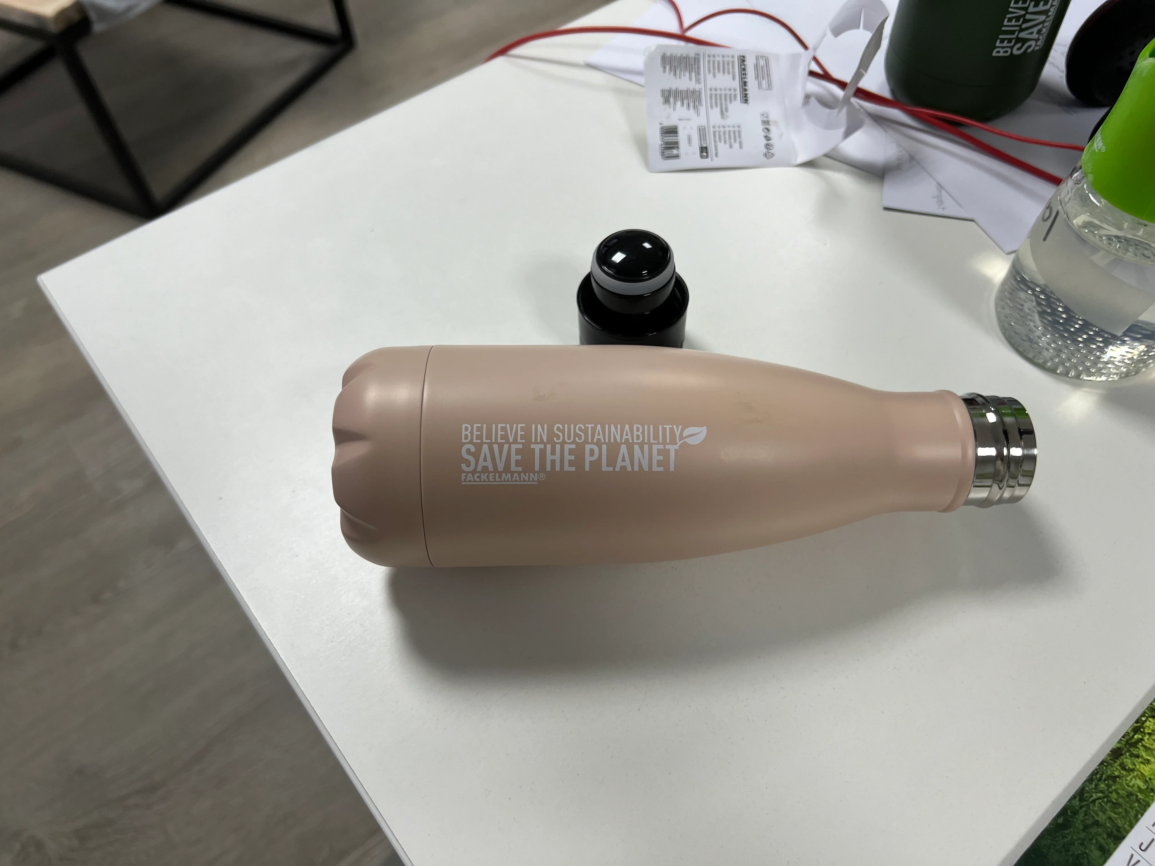 Bouteille isotherme 350 ml coloris aléatoire Fackelmann Move - Image 13