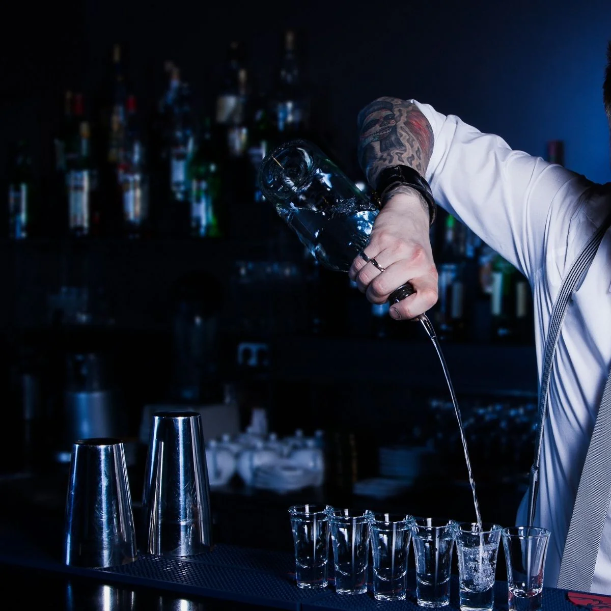 Lot de bec verseur doseur à alcool 2 et 4 cl avec bille Fackelmann Bar Concept - Image 2